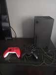 Xbox series x 1 TB + 2 pady + gry
