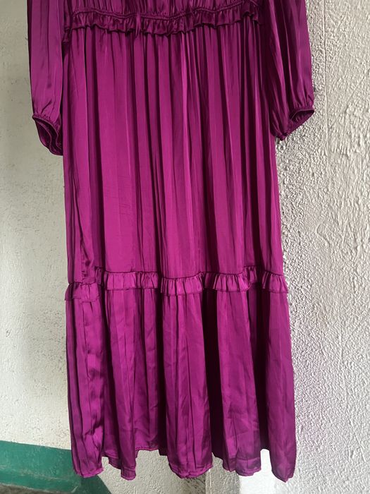 Яскрава сукня XL