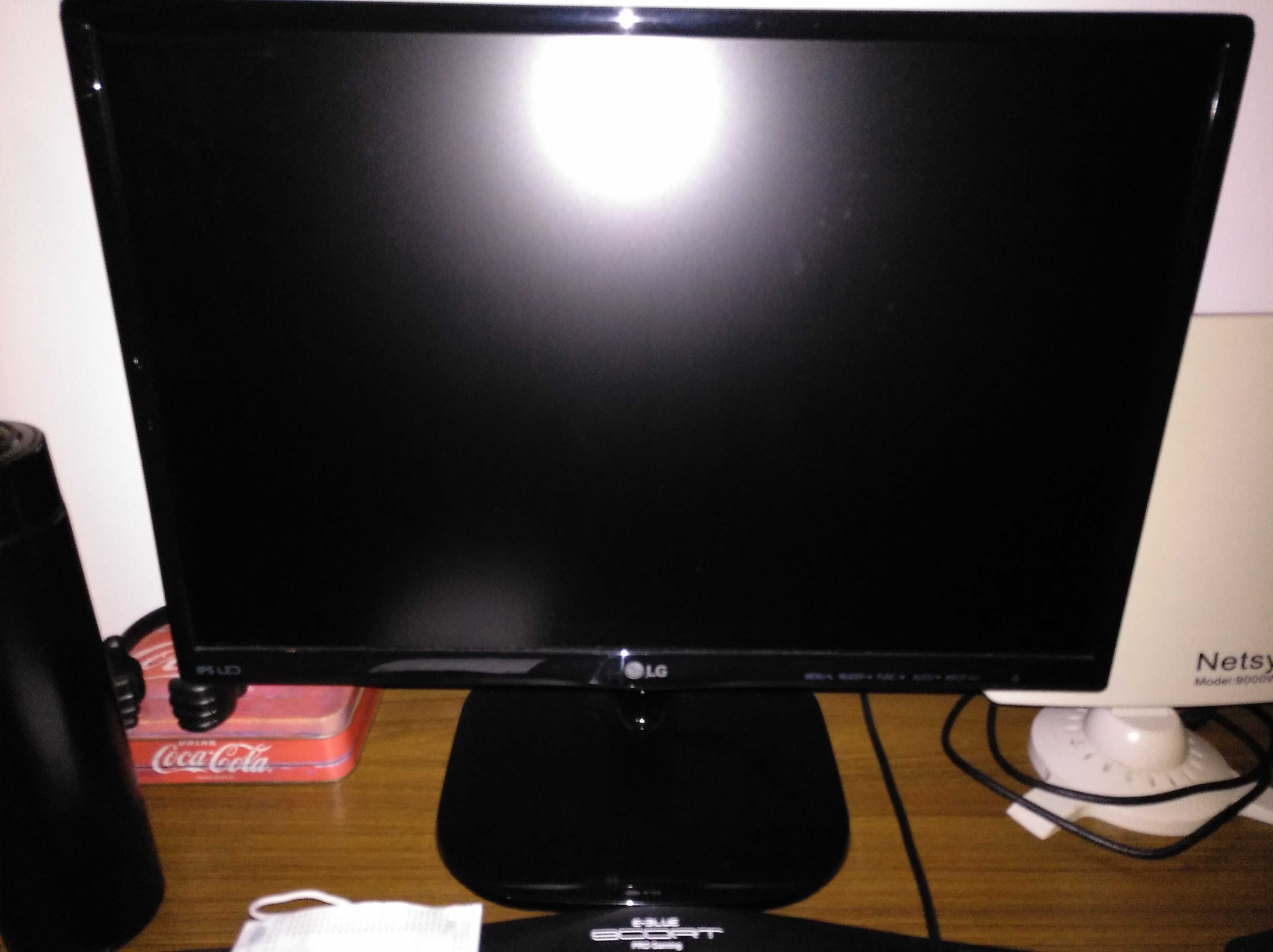 Computador com monitor LG