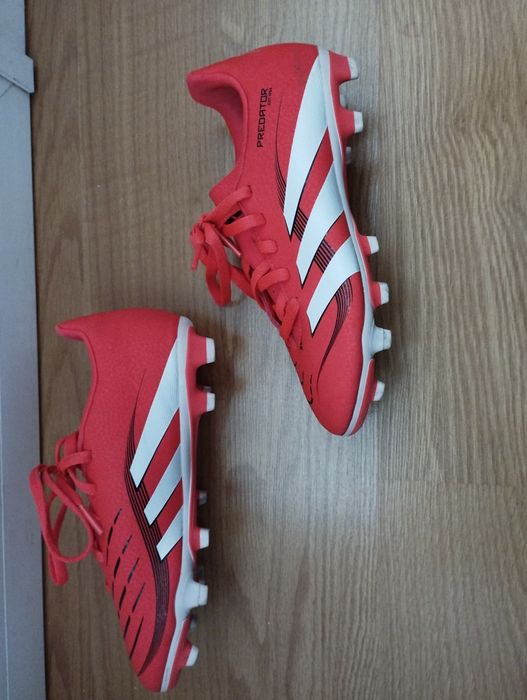Chuteiras adidas  Predator N 32