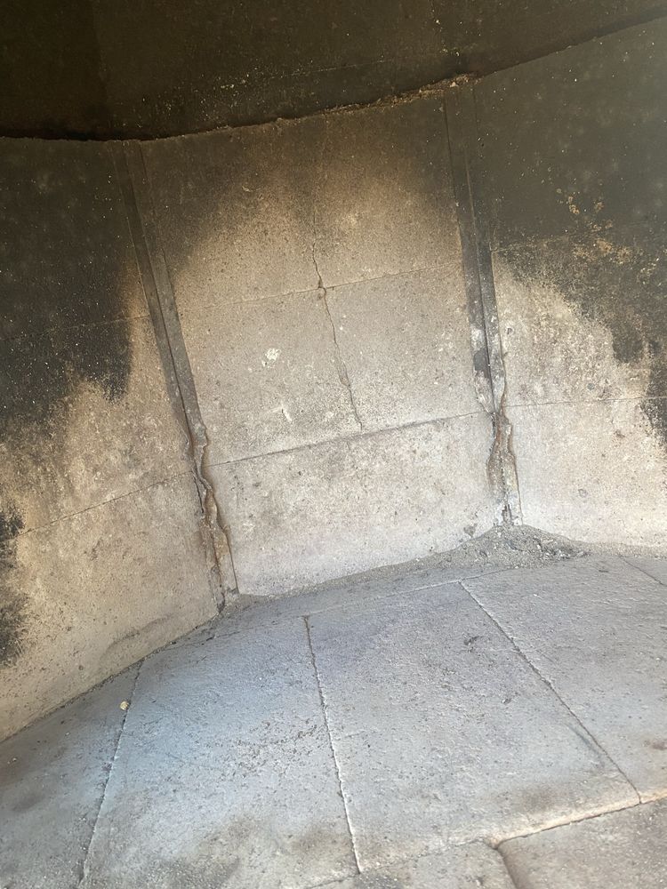 Kominek Duży cegła szamotowa z otwartym paleniskiem