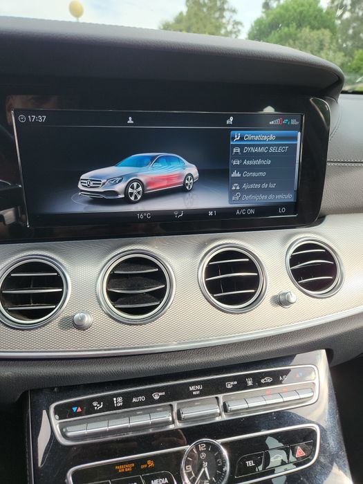 Mercedes-Benz E220d  AMG