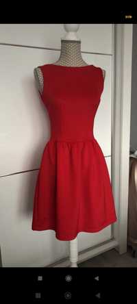 Czerwona sukienka 34