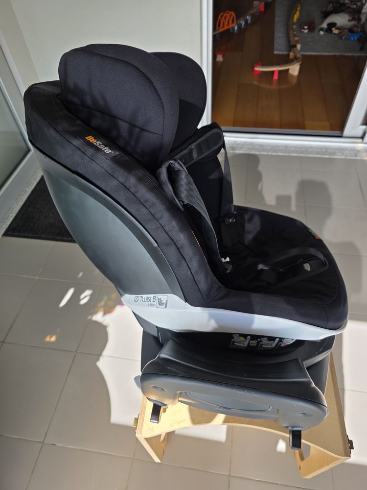 Cadeira Auto iZi Twist B i-Size da BeSafe