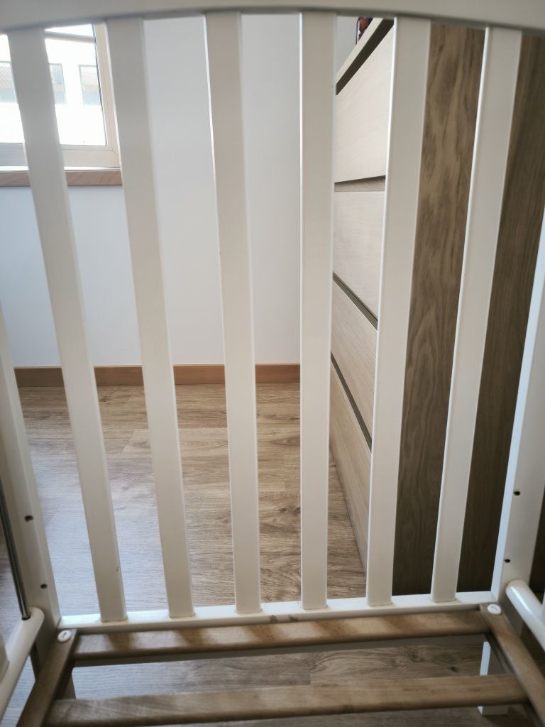 Cama de bebé com grade para baixar