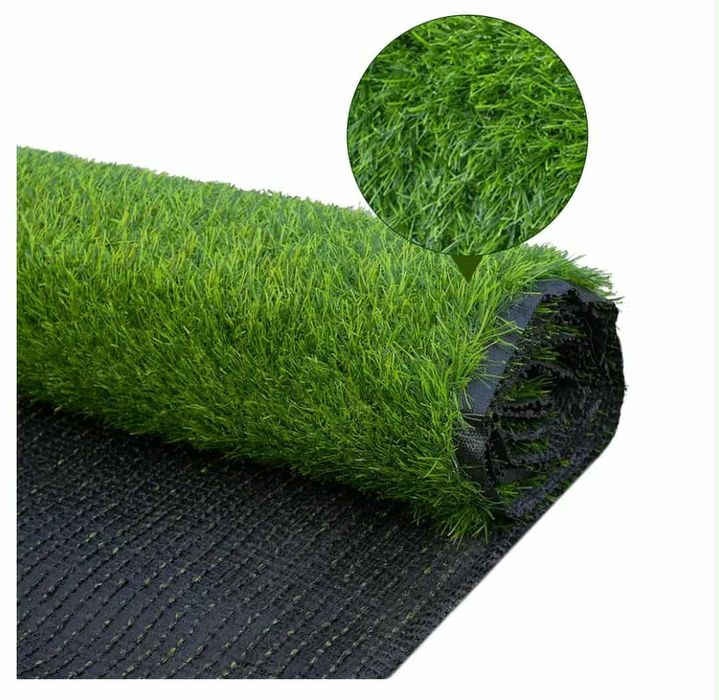 Dywan ze sztucznej trawy do użytku na zewnątrz, 2x3m

Gęsta i miękka: