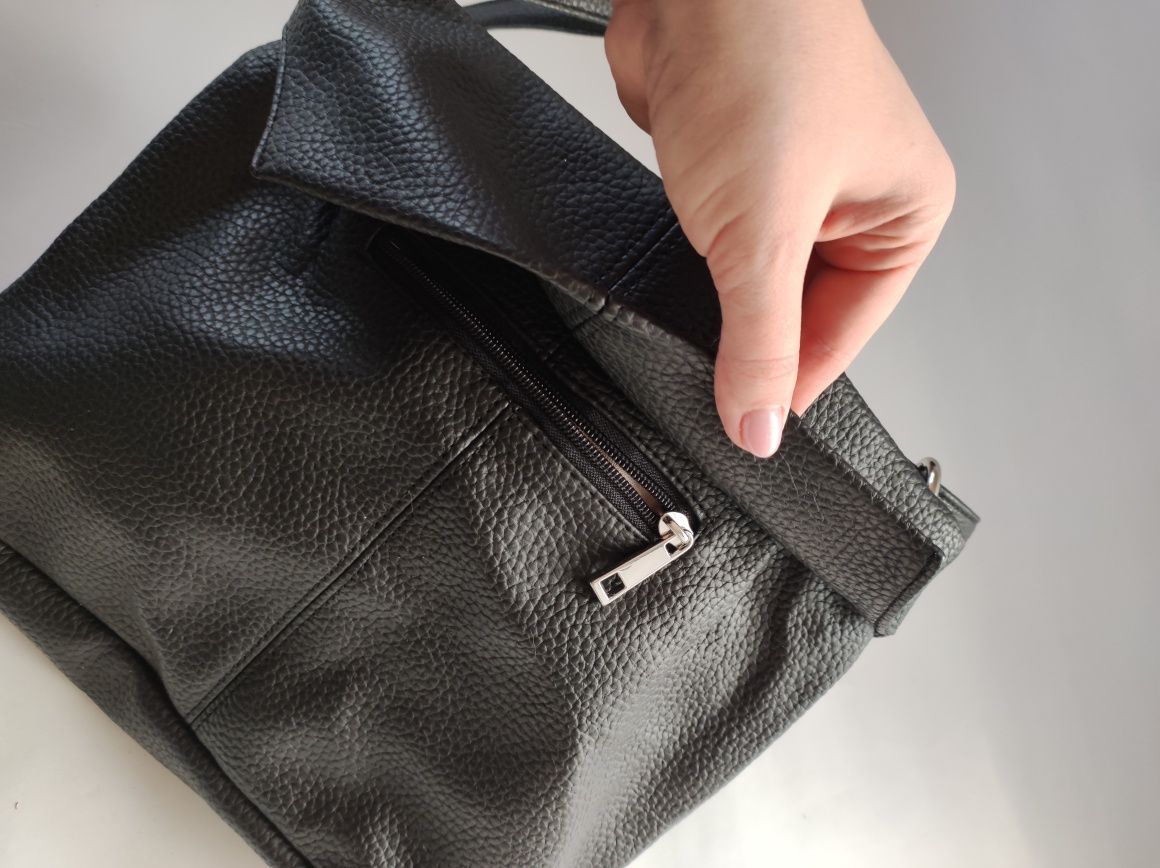 Нова жіноча сумка сумочка через плече чорного кольору
