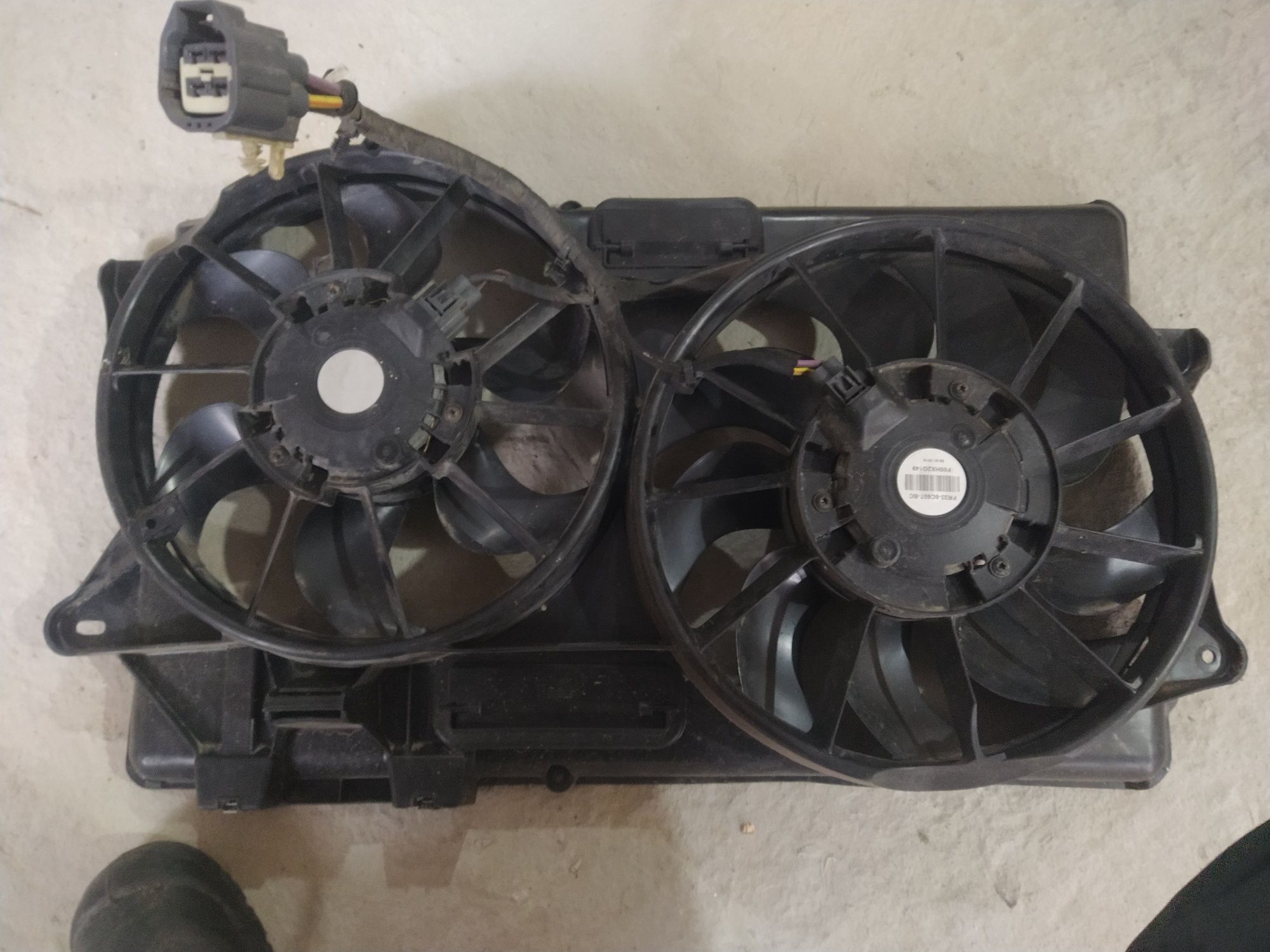 Продам вентилятор охлаждения на Форд Мустанг 2.3