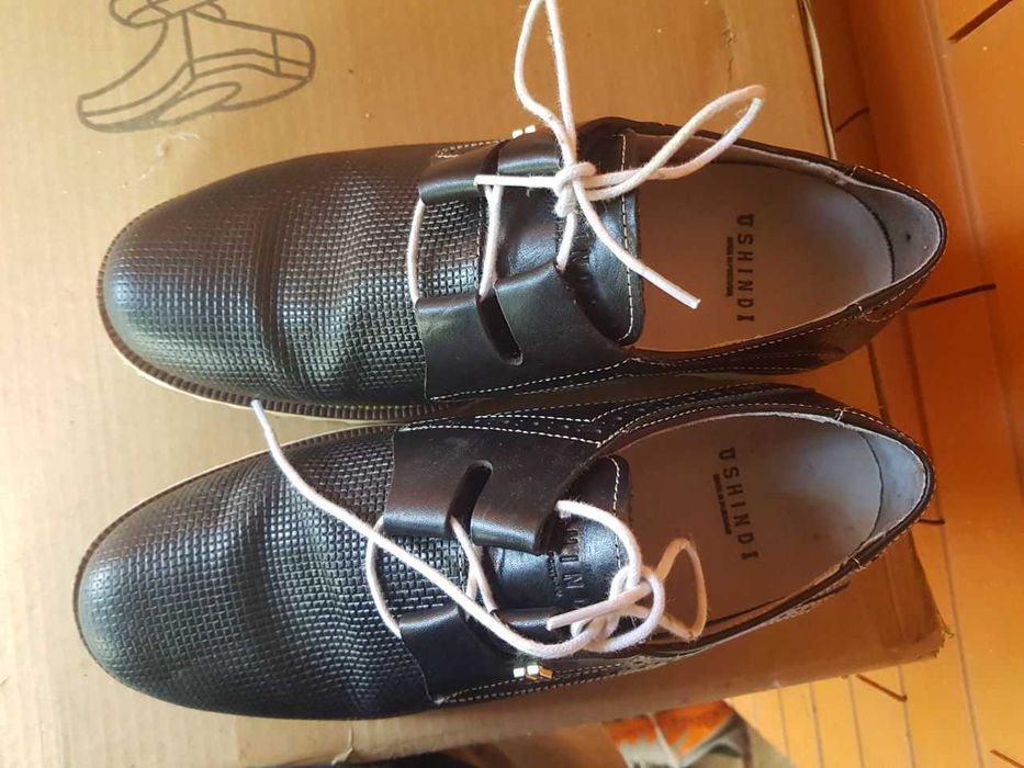 Sapatos USHINDI noir tamanho 42