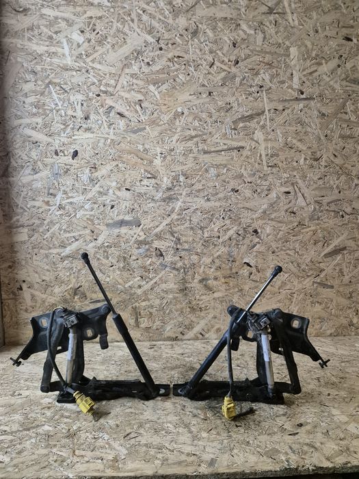 Zawiasy maski naboje audi a5 8w6