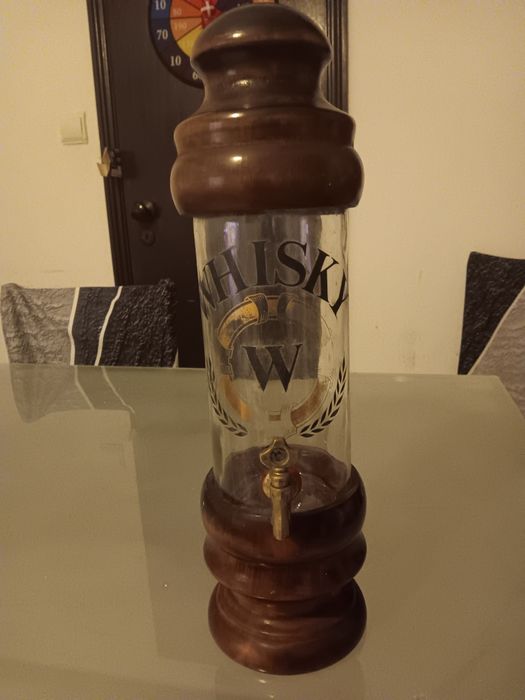 Dispensador de wisky