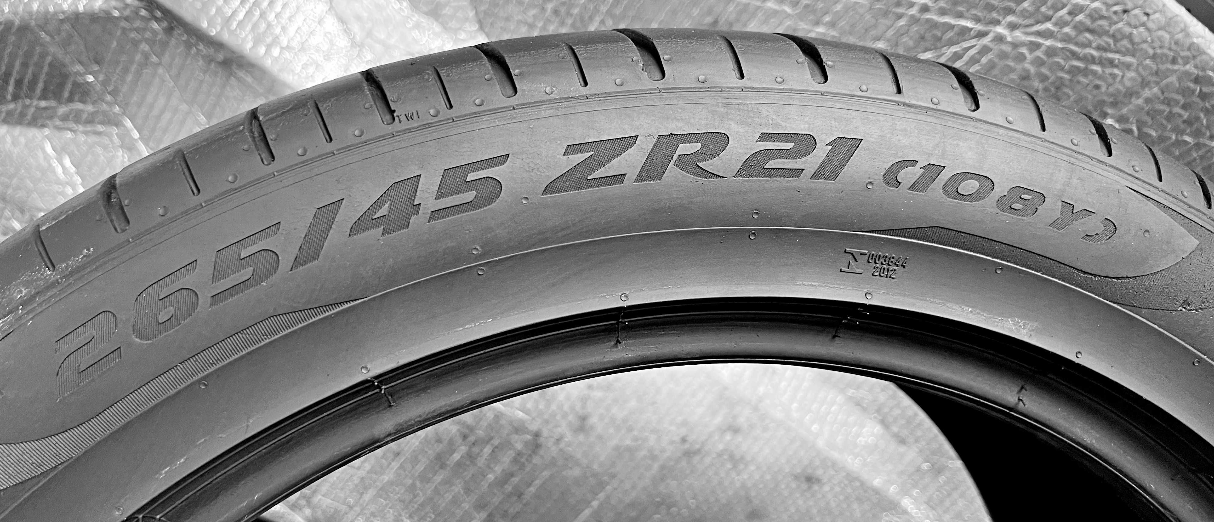 Шини Б/в 265.45.21 пара Pirelli