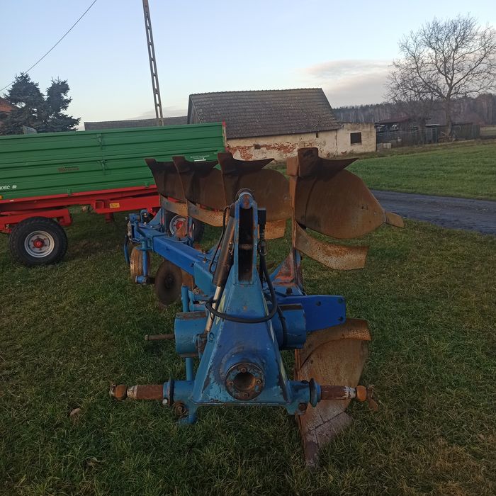 Pług OVERUM  CX 4 skibowy obrotowy.  4x50