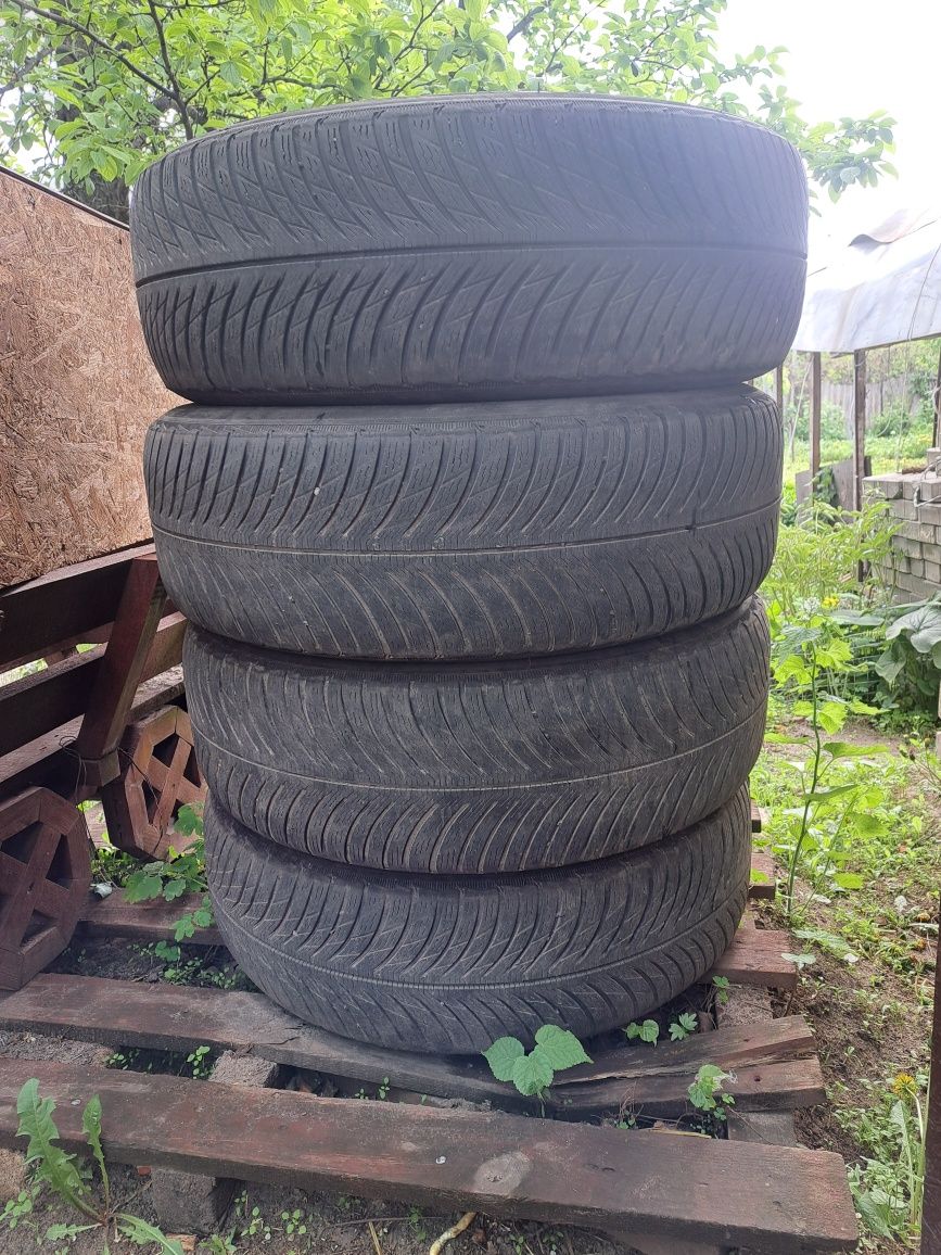 Шины Michelin б/у 225×60 R-18