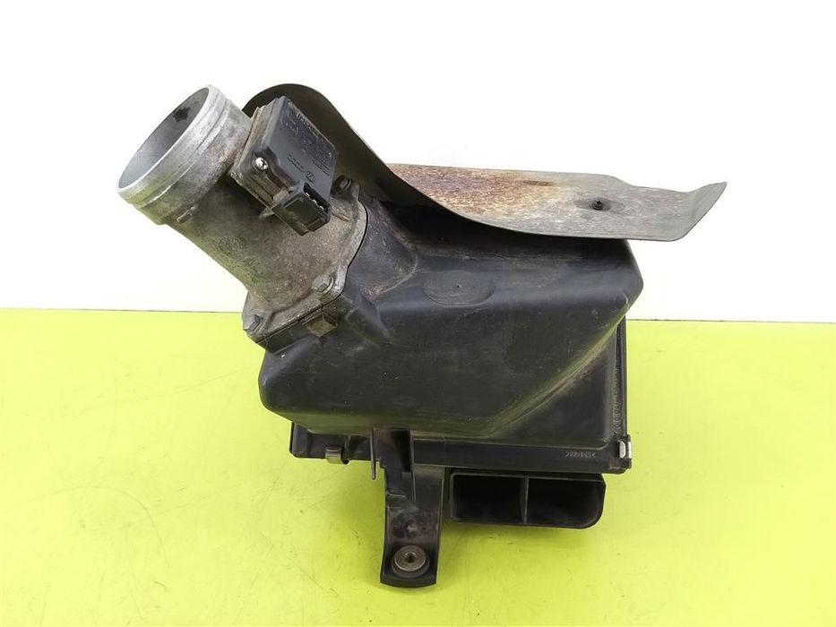 Filtr powietrza obudowa Audi A4 B5 1.8B 125KM 1995-2001 058133837 037906461