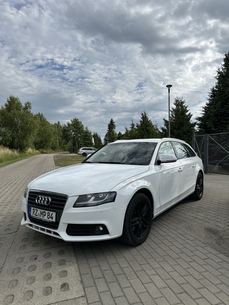 Audi A4 B8 2.0 TDI Avant 2008r Hak