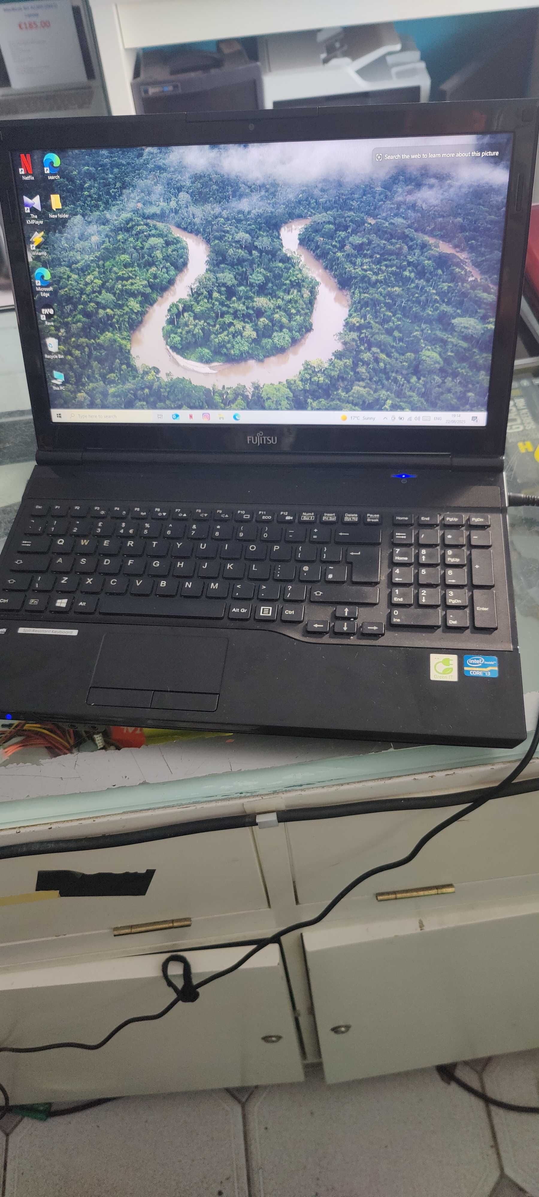 Ноутбук Fujitsu ah532m
