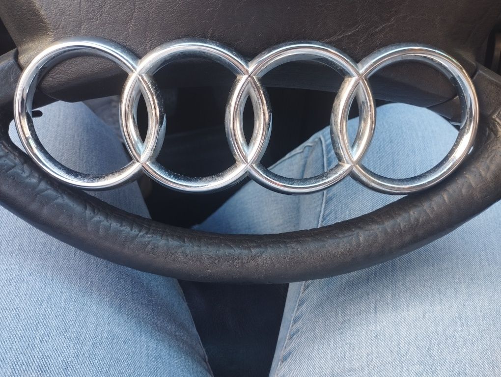 Símbolo frontal Audi