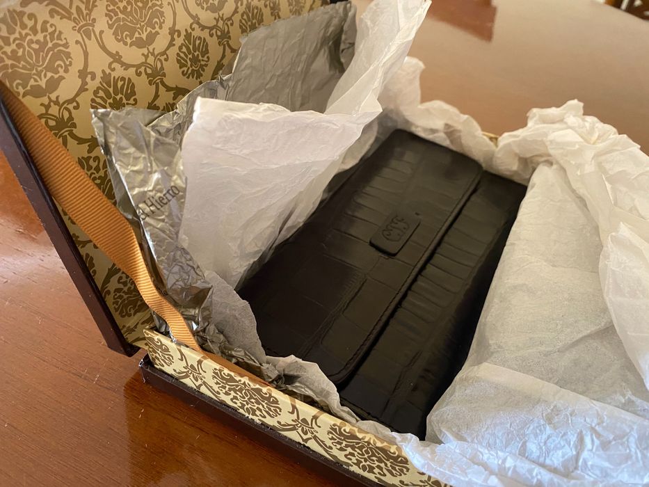 Carteira cortefiel castanha completamente nova com etiqueta e caixa