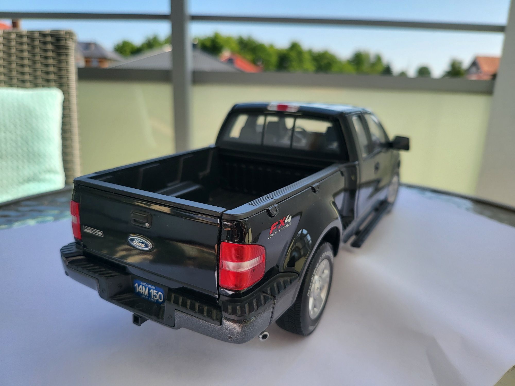Ford F-150 Beanstalk 1:18 model 1/18 pickup