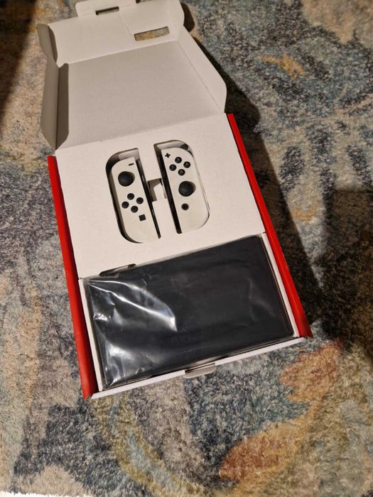 Nintendo Switch Oled Poznan Biale Etui