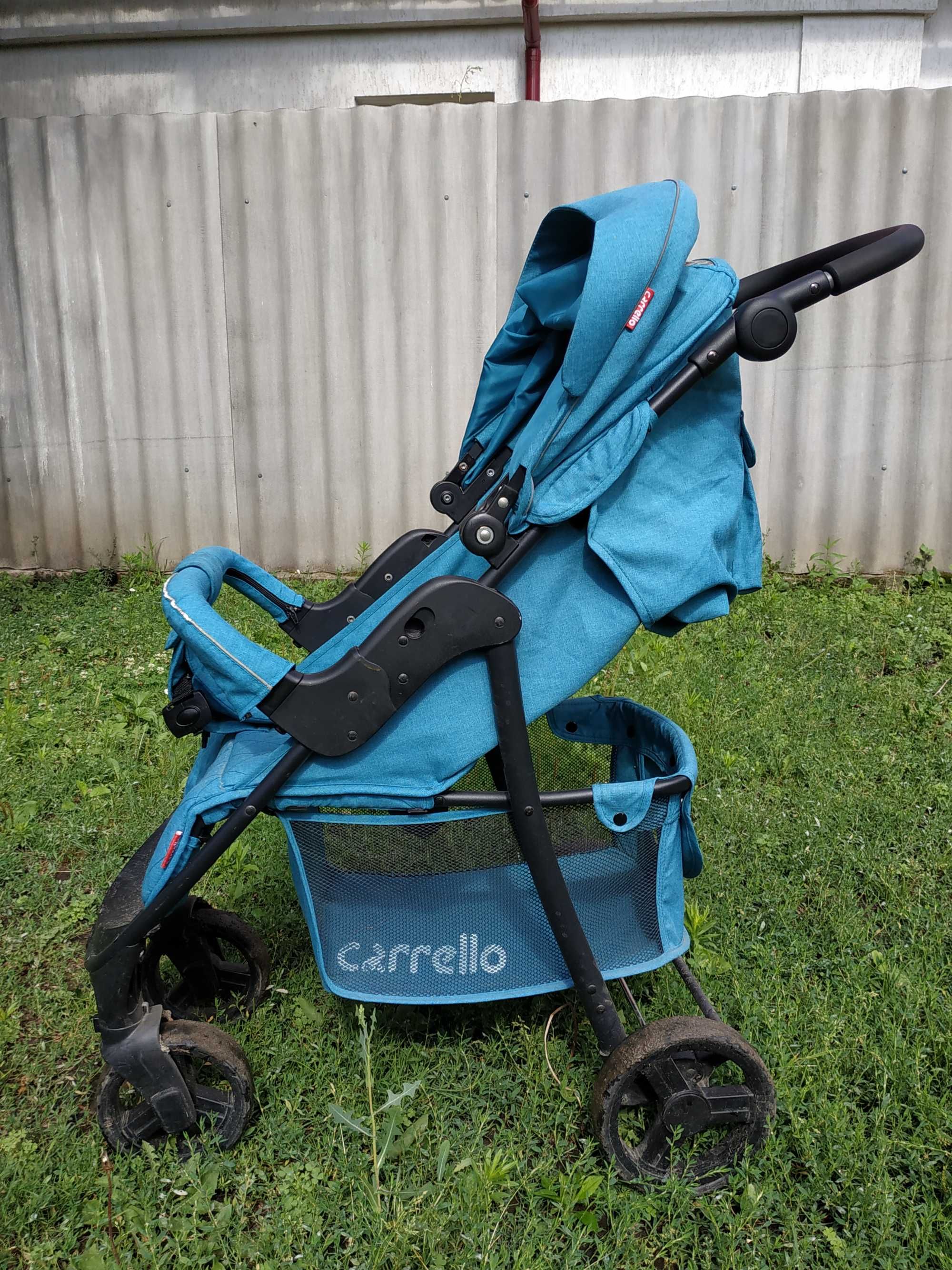 Детская коляска фирмы carrello