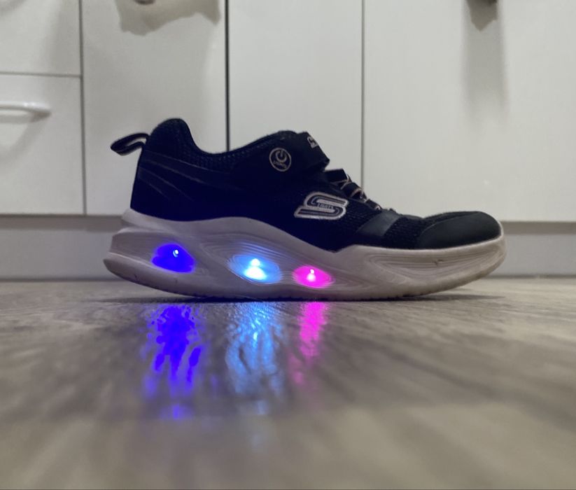 Кросовки кросівки Skechers 33 з підсвіткою