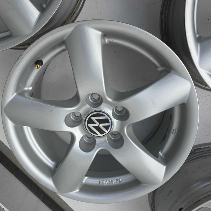 Alufelgi VW Passat B7 GOLF VI VII Caddy  TOURAN 5x112 16'' ET48 7.0 4x