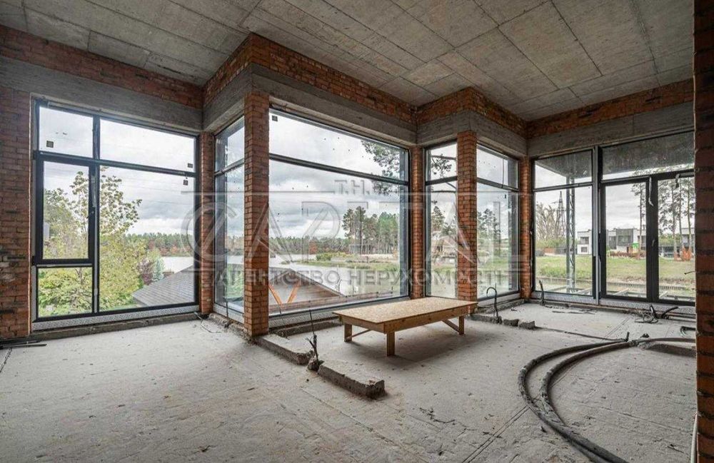 Продам будинок с.Лебедівка км GOLDFISH 315 м2 перша лінія