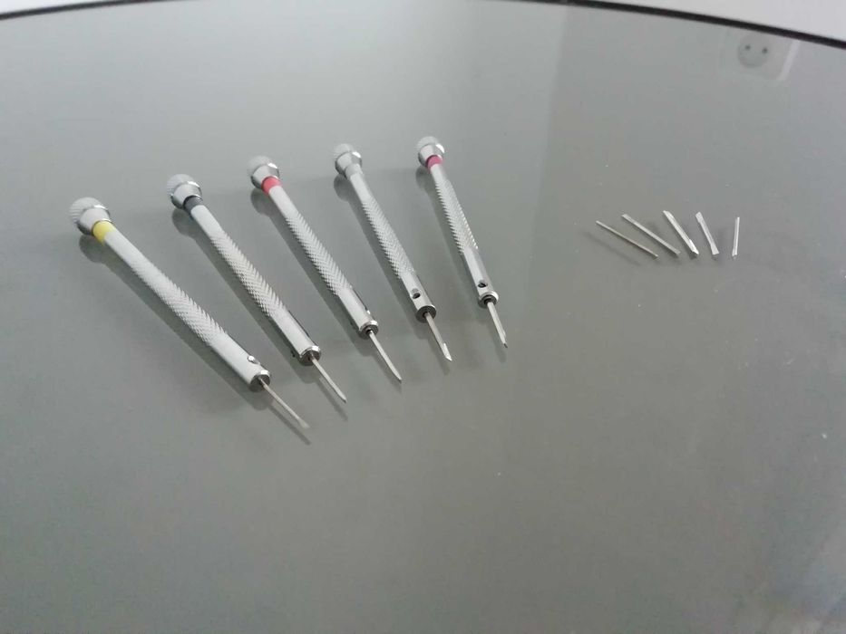 Wkrętaki zegarmistrzowskie - zestaw 5 sztuk + groty wymienne