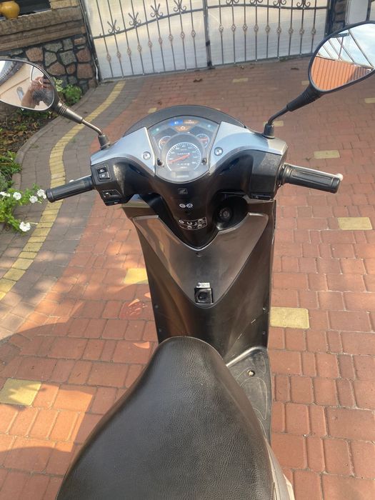 Продам скутер Хонда sh 125