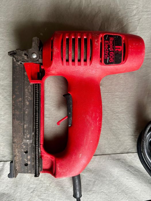 Agrafador elétrico- Rapid 606