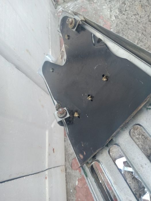 Передняя решетка на 403 ИЭ  МОСКВИЧ ИЭ экспортная