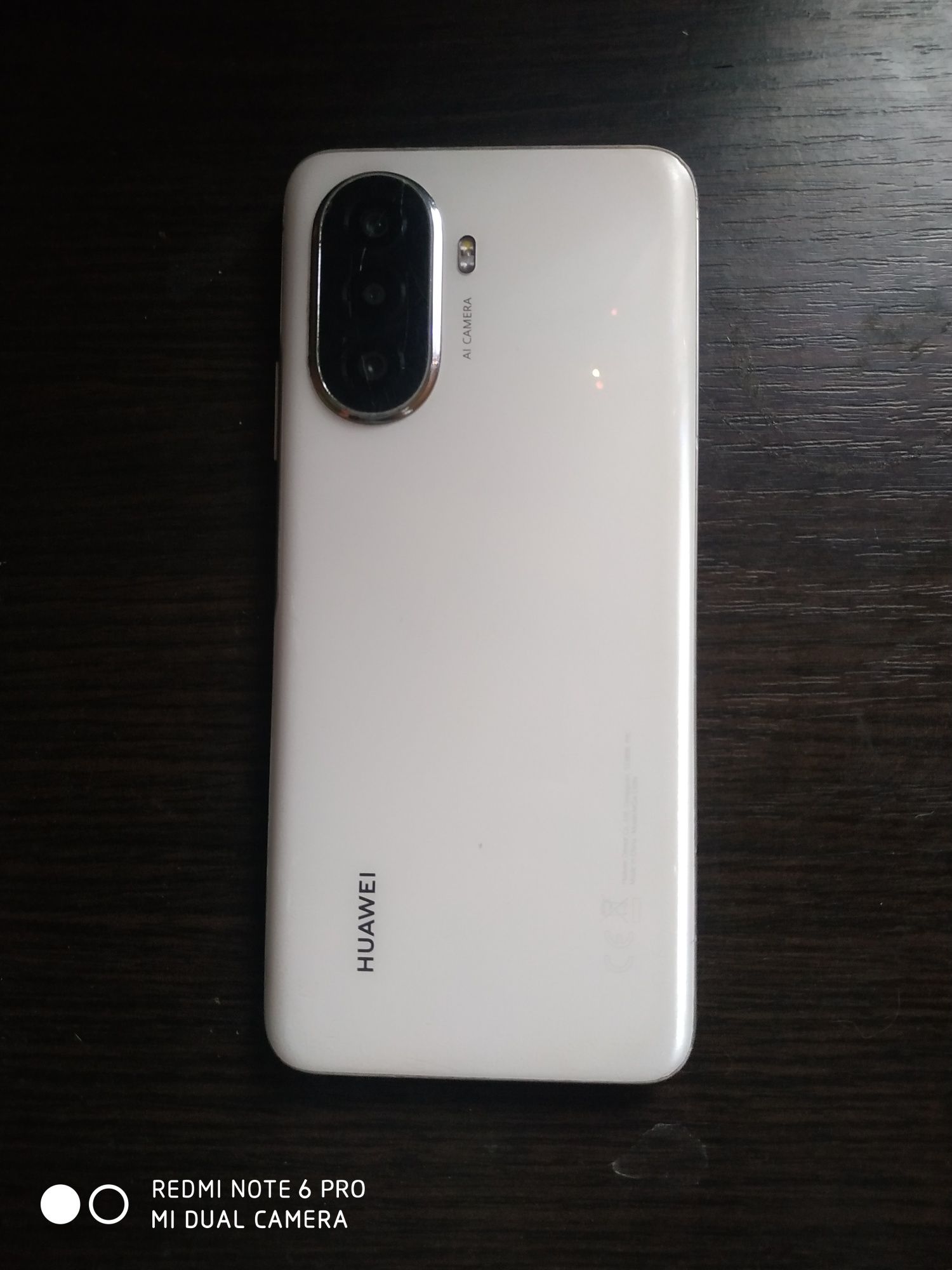 Продам телефон Huawei nova y70