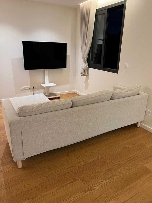 Sofá IKEA de 3 lugares com chaise longue ou puff