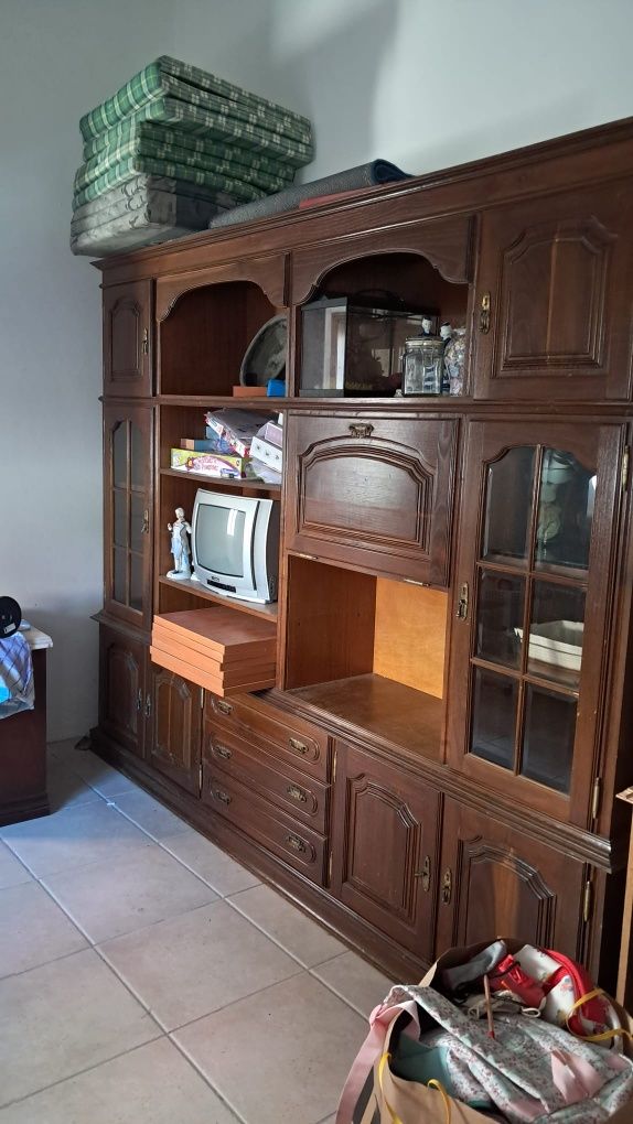 Móvel de sala com muita arrumação