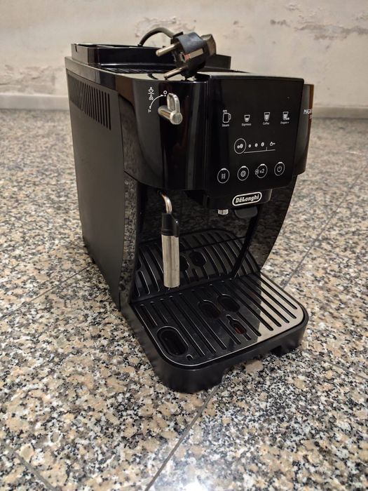 Delonghi magnifica