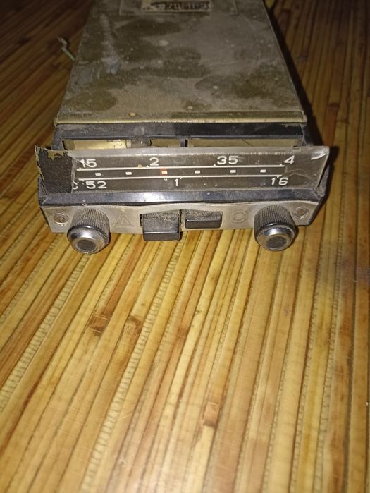 Машинные аудио магнитафоны плюс радио