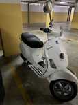 Vespa 125 Lx ie, poucos quilometros e muito bem cuidada