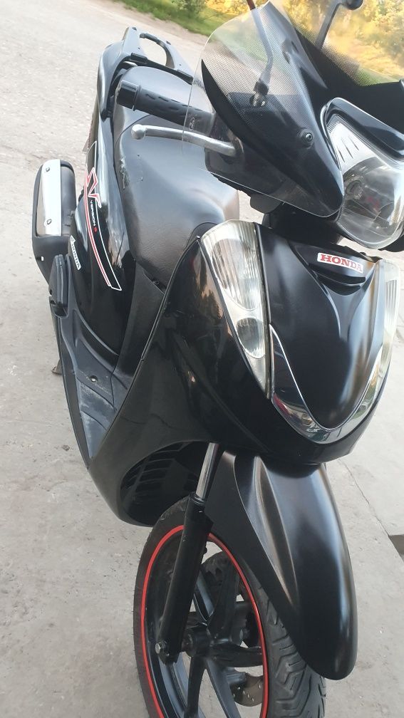 Продам Хонда SH 300i sport