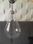 Lampa w kształcie żarówki