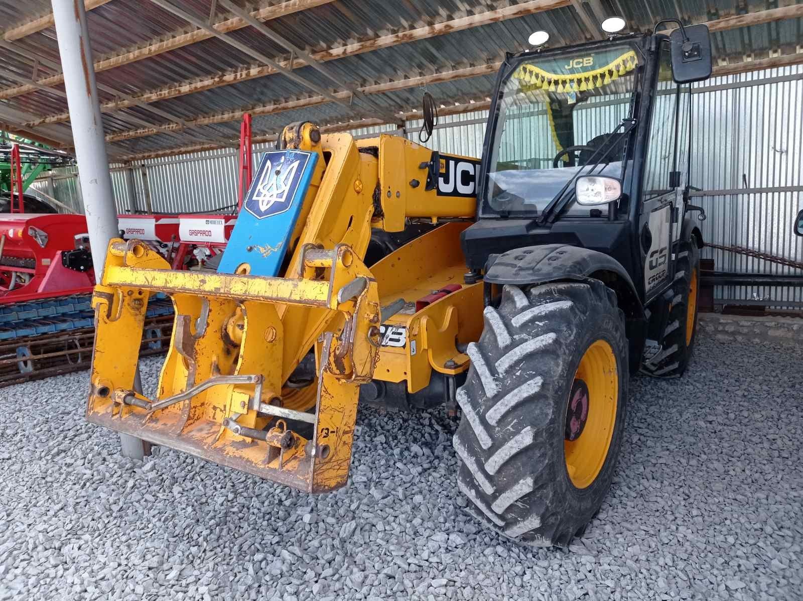 Навантажувач телескопічний JCB 531-70 agri