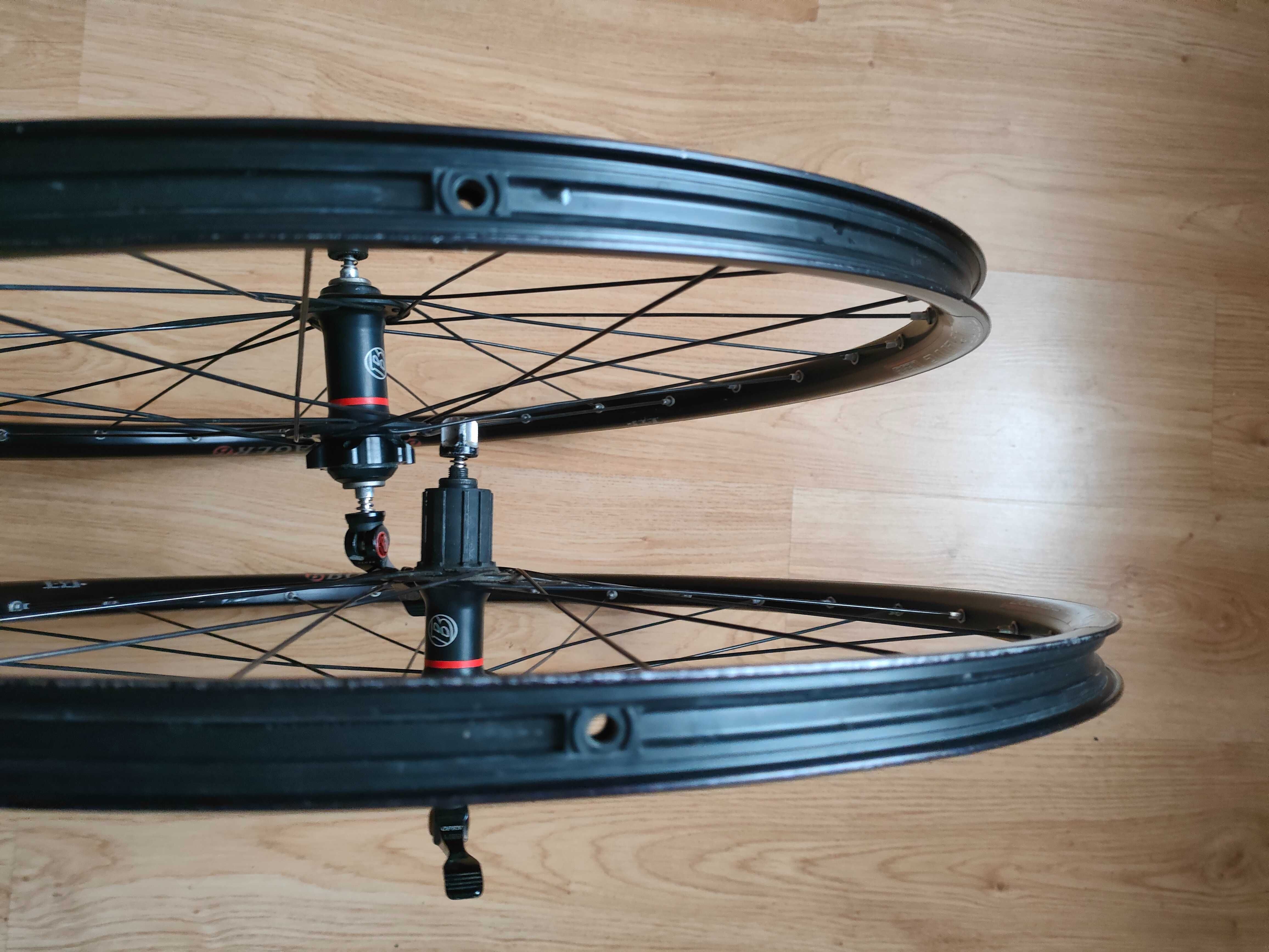 26" колеса Bontrager Race Lite Tubeless, DT Swiss, Made in USA