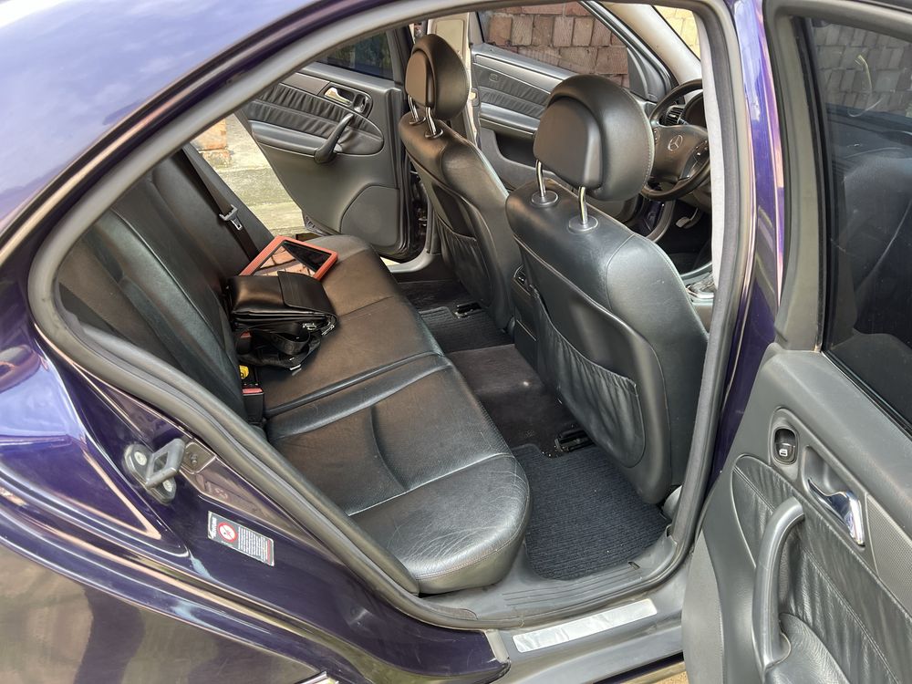 Mercedes-Benz C-class w203 2.2 cdi Мерседес
