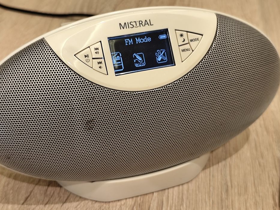 Radio cyfrowe, bezprzewodowe Mistral MP3 FM USB SD pilot