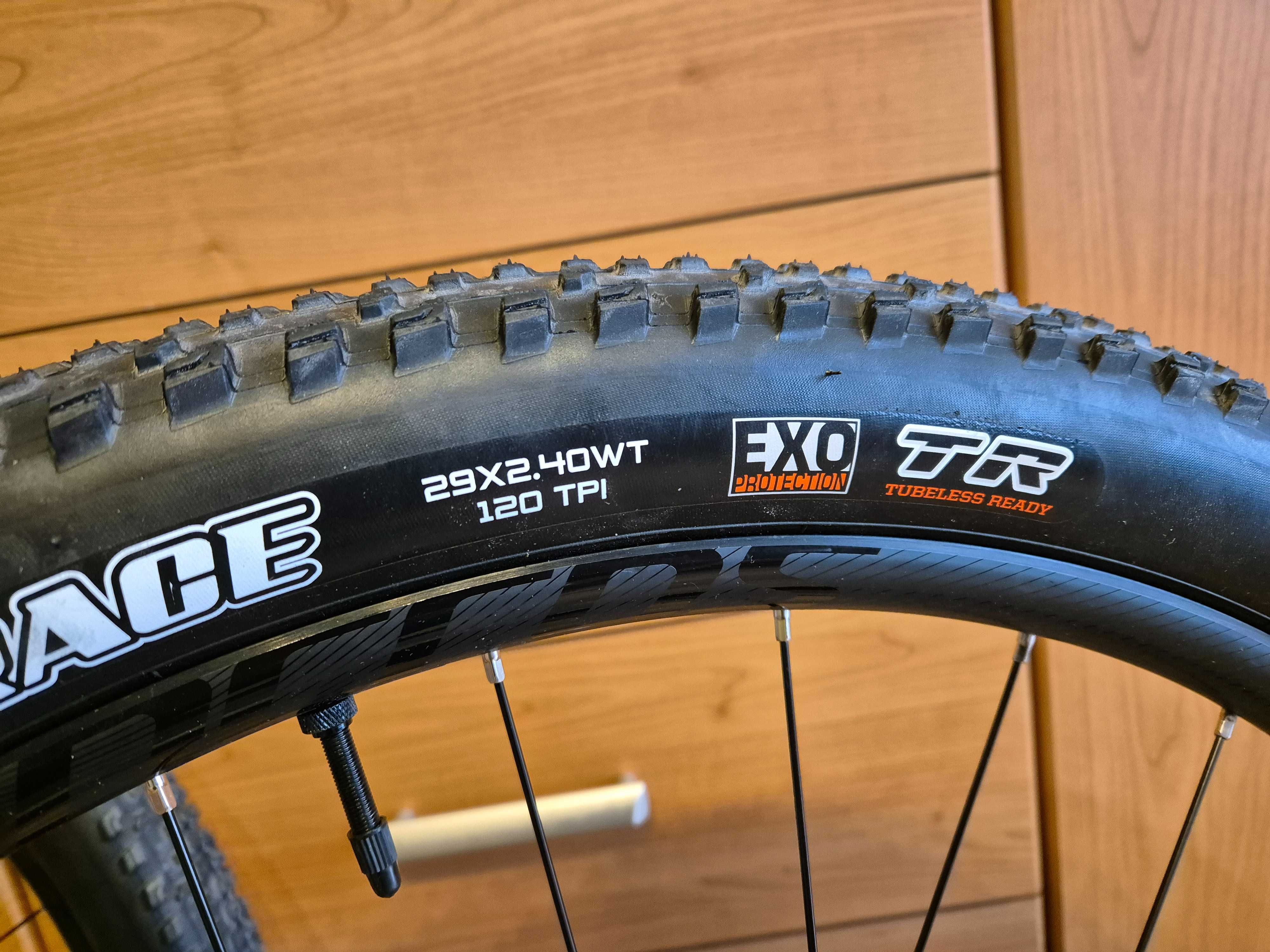 Koła Syncros Silverton 29" MTB + opony Maxxis Rekon