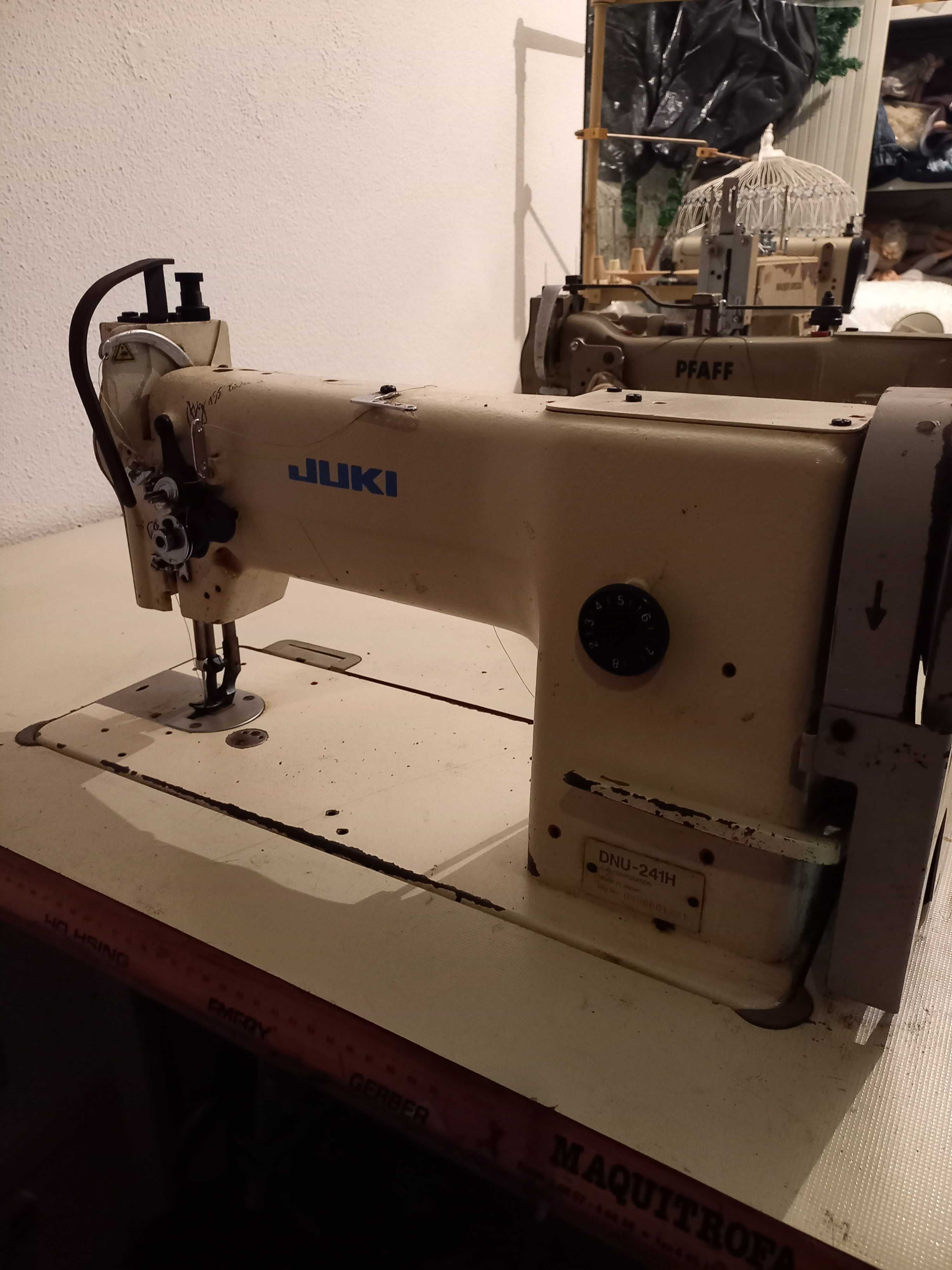 Maquina de coser peles triplo arrasto, vendo para desocupar espaço