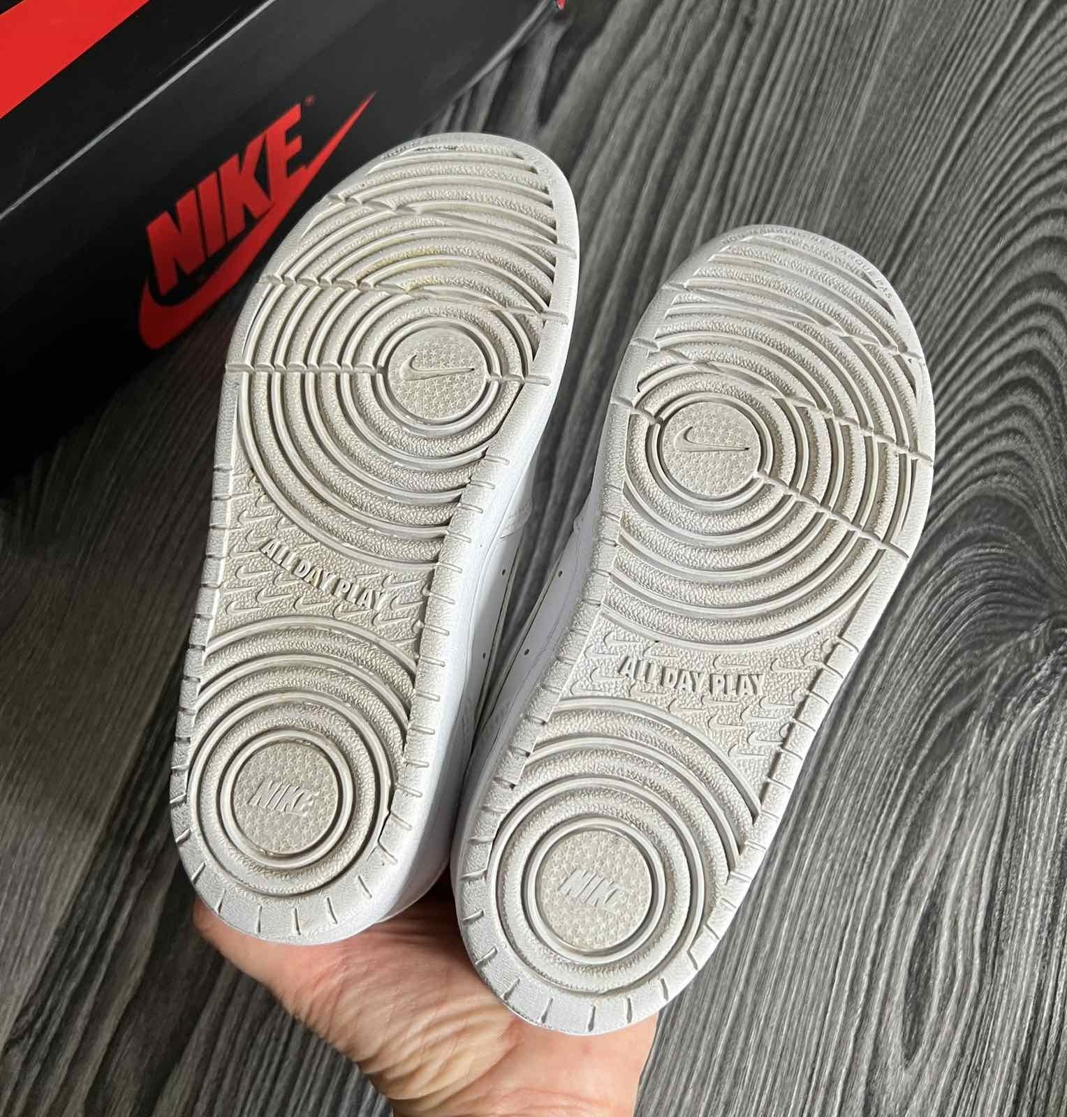 Кроссовки Nike. Размер 31.