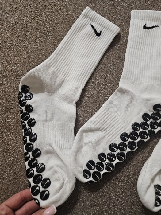 Skarpetki długie antypoślizgowe Nike