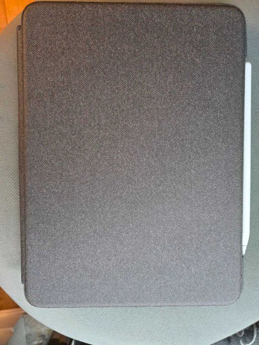 iPad Air 5 (2022) Blue + Apple Pencil 2 + Logitech Folio Touch